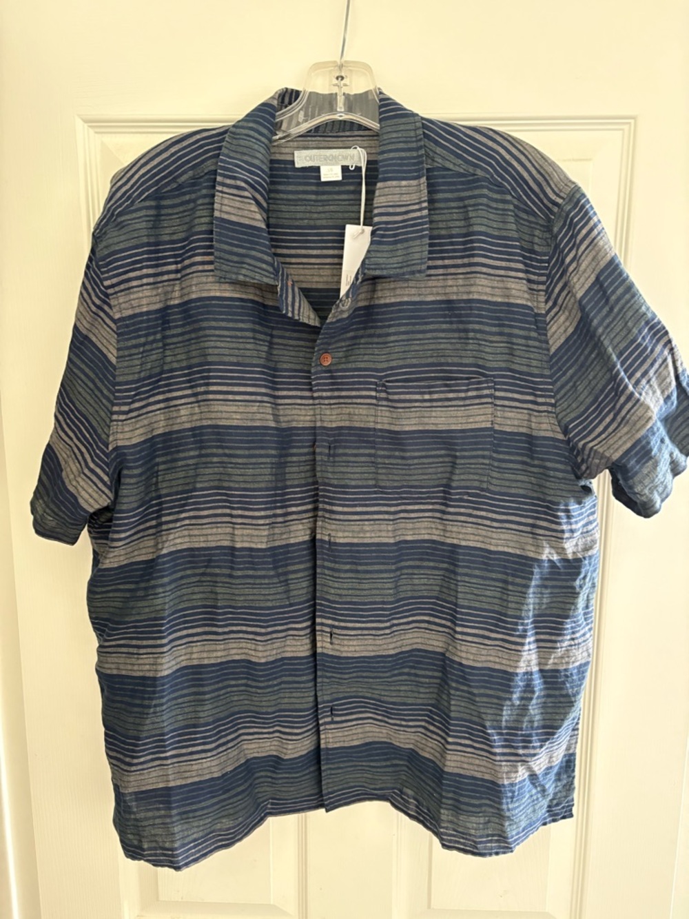 Outerknown Men's Navy and Gray Striped Short-Sleeve SZ L Button Shirt